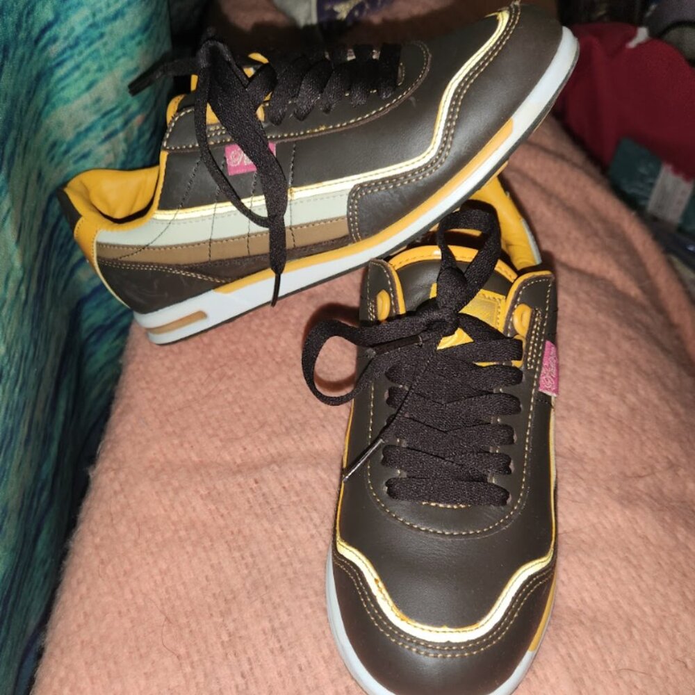 Pastry Athletic Sneakers Size 7. Womens, Brown, Tan, White, Orange